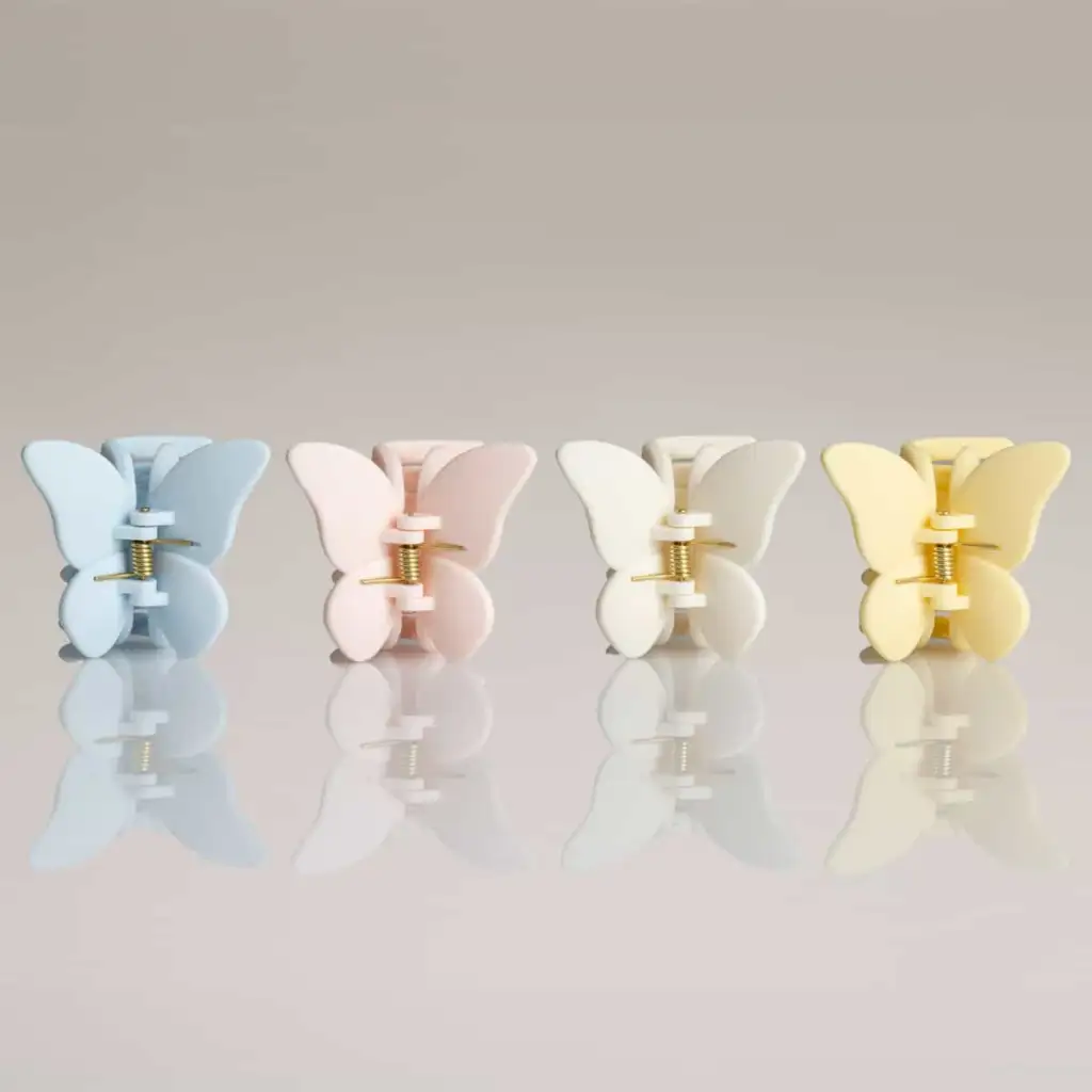 Fire vakkre sommerfuglklemmer i pastellfarge fra Léonie.