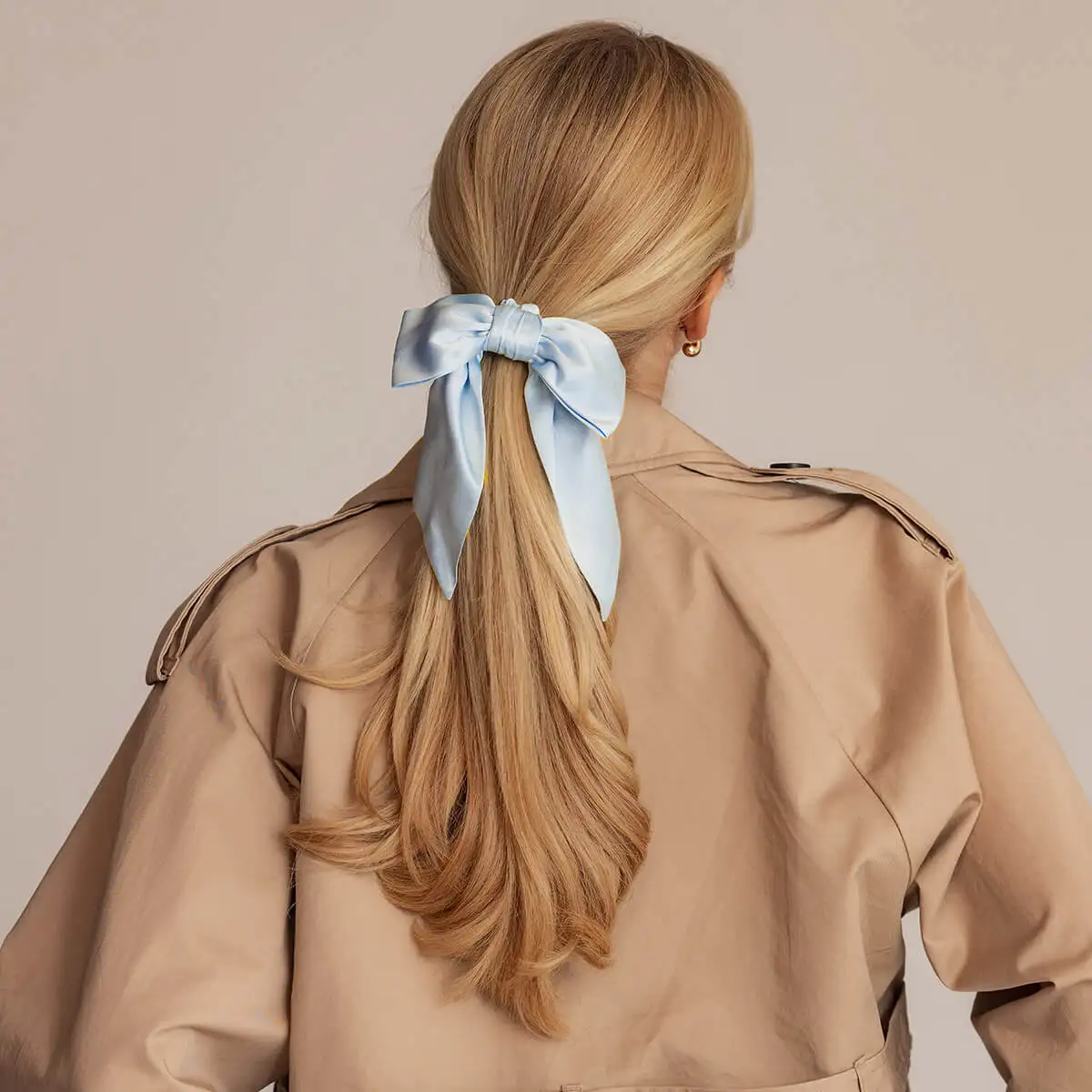 Sløyfescrunchie Lyseblå