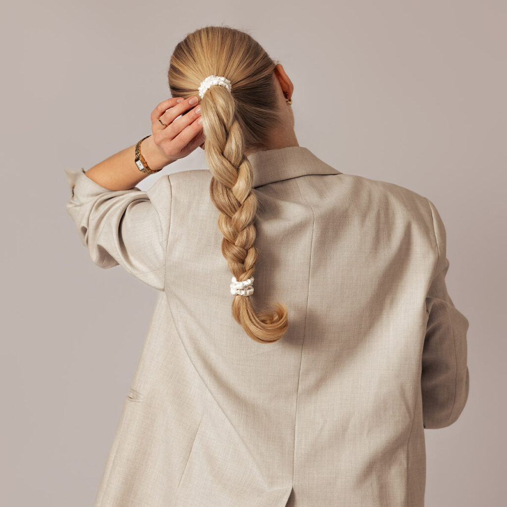 Sidenscrunchie-Vit-Large-1