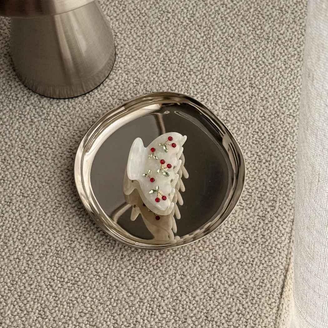 söt liten hårklype hvit